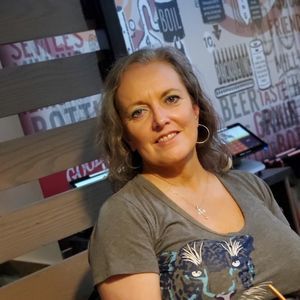 Meet your Posher, Dana